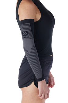 Black Lymphedema Compression Arm Sleeve for Women 20-30mmHg, M814